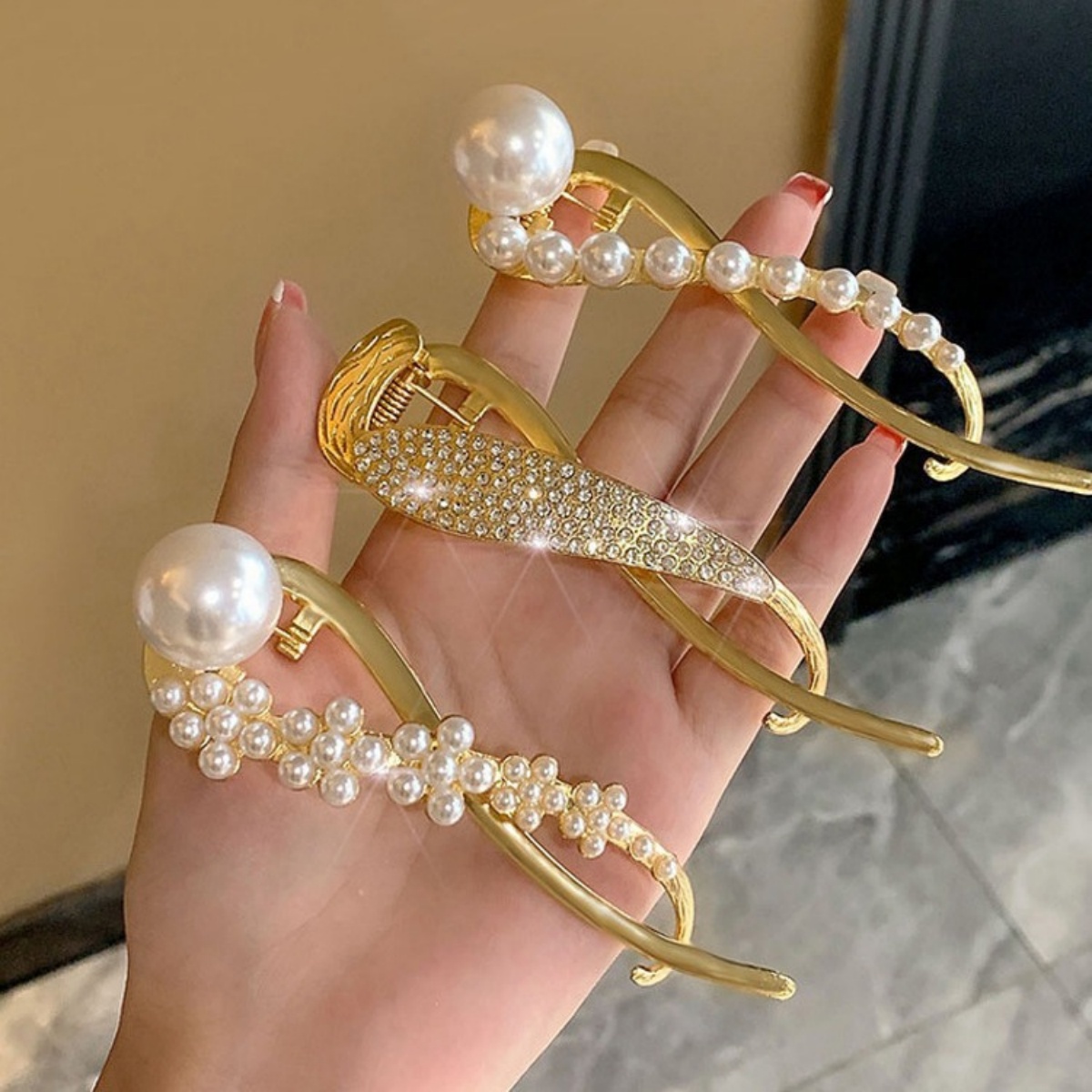 Elegant Glitter Pearl Hair Cli - огляд і ціна Lifestyle Of Korean