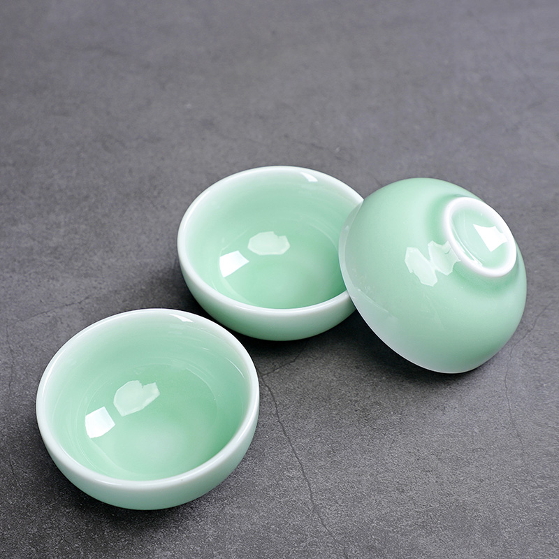 Celadon Fish Cute Teacup, Chin - огляд і ціна Celadon Ceramic Cup